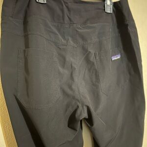 Patagonia joggers medium